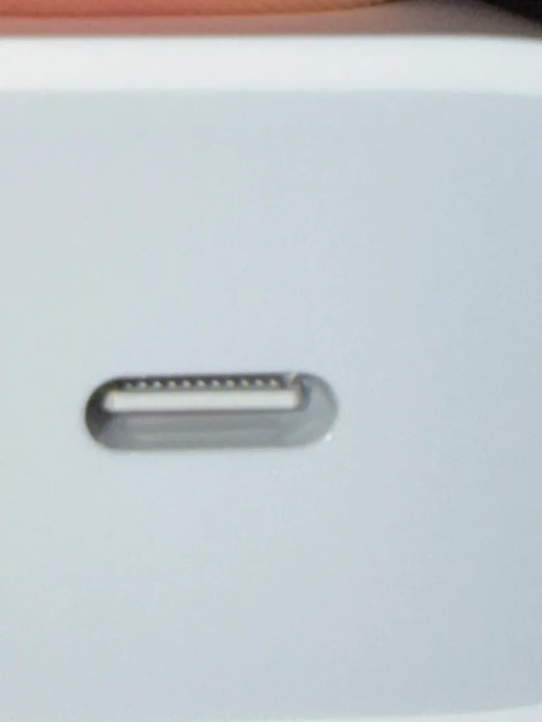 شارژر دیواری 20 وات اپل مدل 20W USB-C