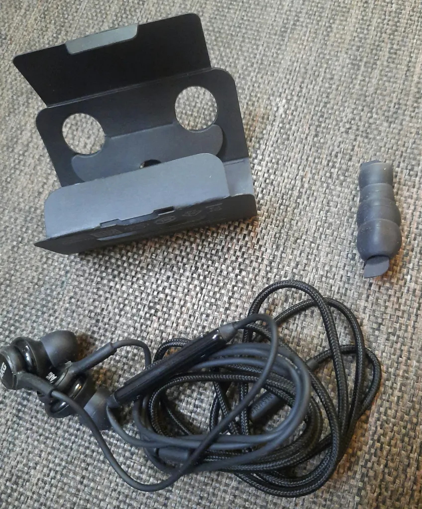 هندزفری ای کی جی مدل EO-IG955 Galaxy S8 بسته دو عددی