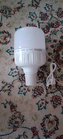 لامپ 20 وات مدل شارژی پایه متصل