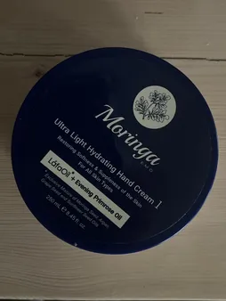 کرم دست فوق سبک و آبرسان مورینگا اِمو مدل 1 انواع پوست کاسه‌ای 250 میلی‌لیتر