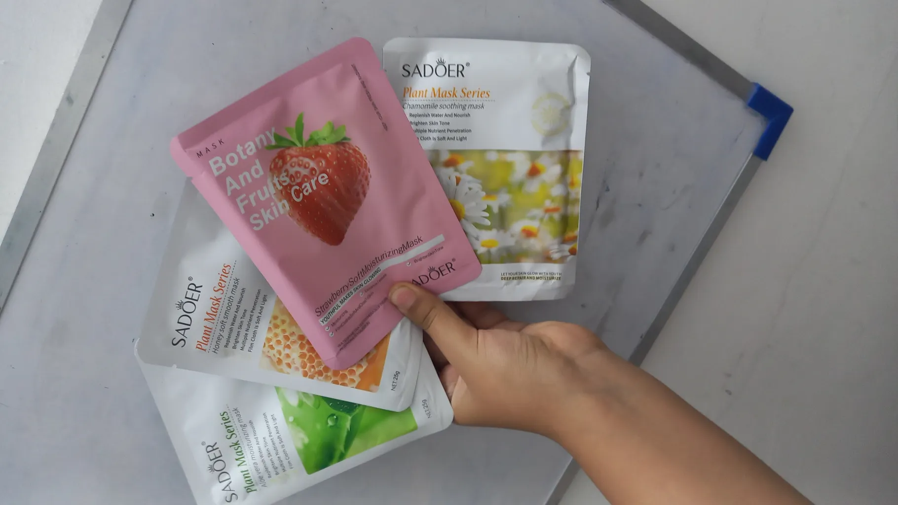 ماسک صورت سادور مدل ورقه ای وزن 25 گرم بسته 4 عددی