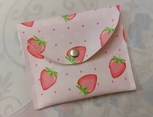 تجریه خرید جای دستمال کاغذی طرح توت فرنگی مدل PBA150721