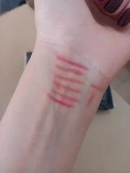 رژ لب مدادی میلوس مدل MIS2 مجموعه 6 عددی