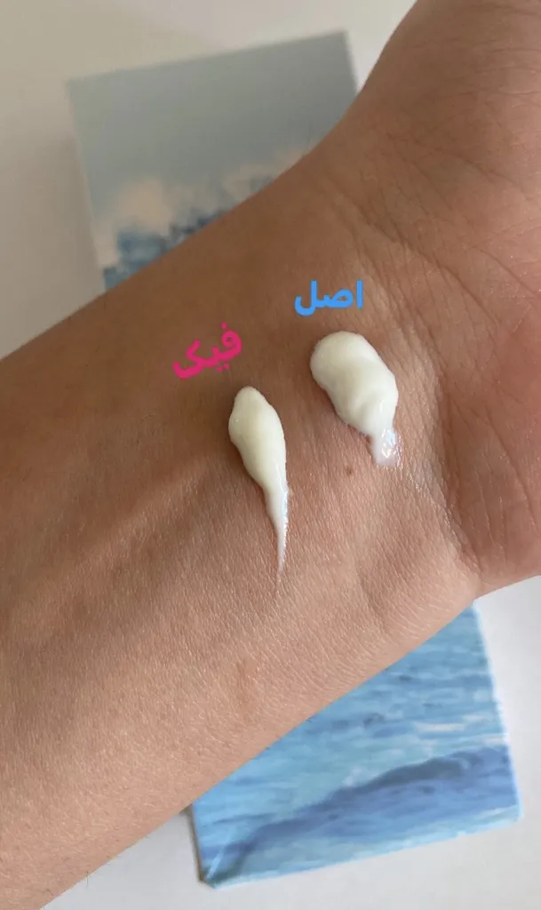کرم ضد آفتاب بدون رنگ سنتلا، 50 SPF، مدل 1004، مناسب پوست حساس، نرمال و خشک و حجم 50 میلی‌لیتر، محافظت کننده در برابر اشعه UVA و UVB، بدون تست حیوانی، ++++PA، آبرسان، ضد التهاب، با ماندگاری 3 ساعته