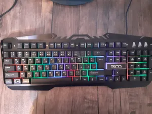 تجریه خرید کیبورد گیمینگ تسکو مدل TK 8021L با حروف فارسی، سوییچ ممبران، Full-Size، نورپردازی RGB LED