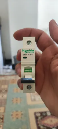 فیوز مینیاتوری تكفاز 25 آمپر  اشنایدر مدل A9K24125