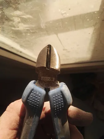 انبر سیم چین نووا مدل NTP 8006 Pro سایز 6 اینچ