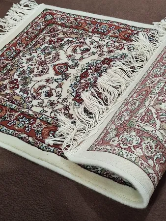 فرش ماشینی زمرد مشهد طرح 14003 زمینه کرم