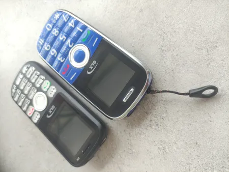 گوشی موبایل جی ال ایکس مدل GLX F9 دو سیم کارت