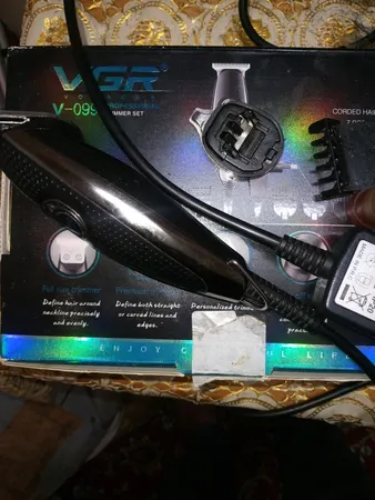 ست ماشین اصلاح موی صورت و بدن وی جی آر مدل V-099