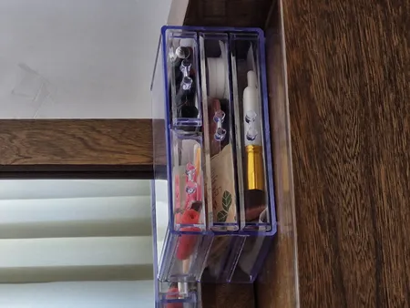 استند لوازم آرایشی نیلوشاپ مدل چهار کشو کد 4Drawers