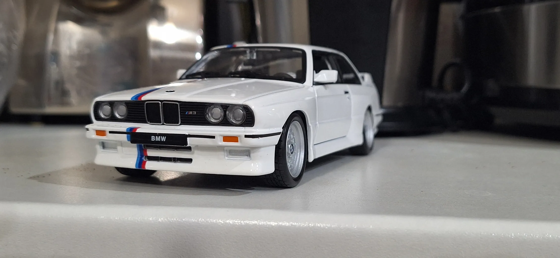ماکت ماشین بوراگو مدل بی ام و BMW M3 1988 E30