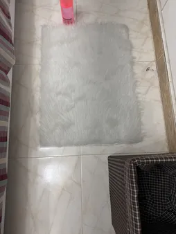 فرش ماشینی هیراد هوم فرنشینگ طرح خز پرز بلند زمینه سفید