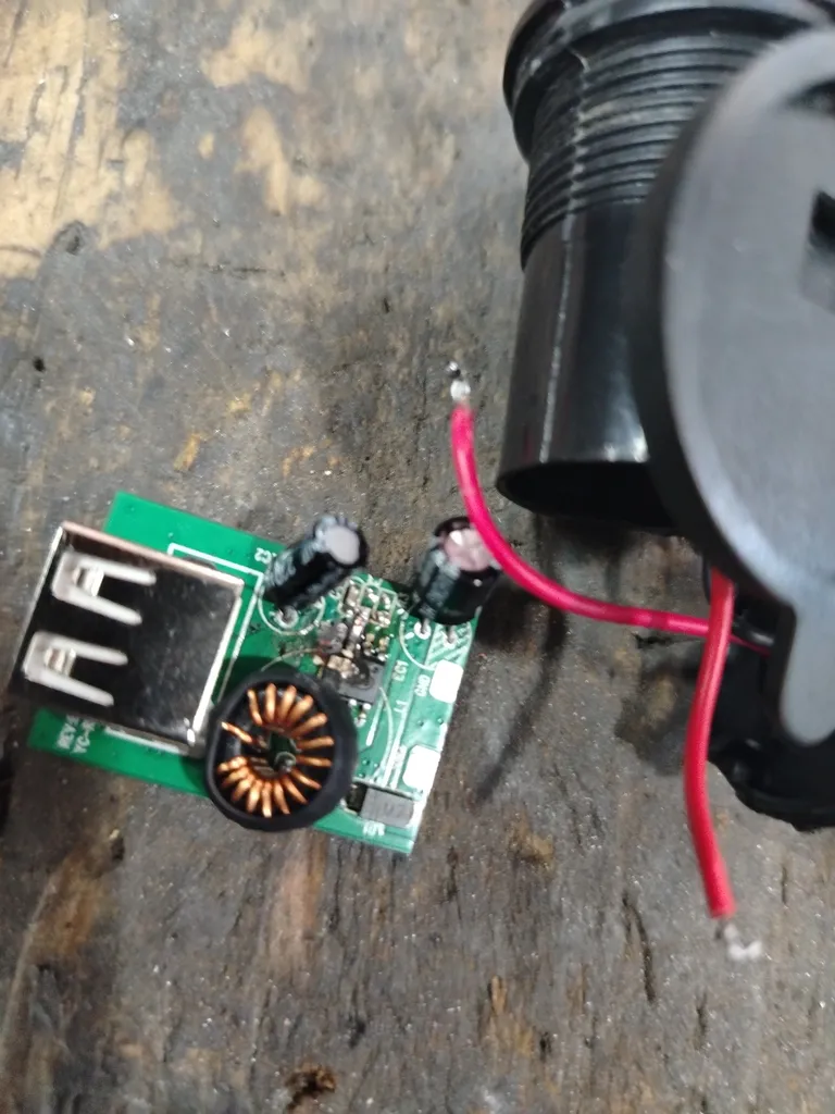 شارژر موبایل موتور سیکلت کد 789