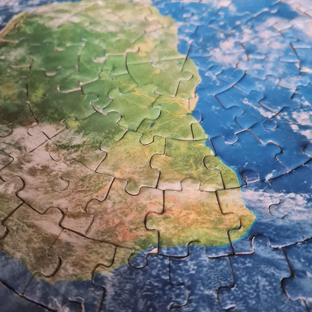 پازل 250 تکه فنسي مدل زمين طرح گرد