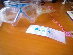 تجریه خرید عینک شنای فاکس مدل X3