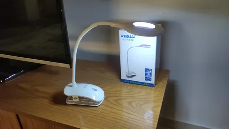 چراغ مطالعه لمسی گیره ای قابل شارژ ویداسی مدل WD-6038