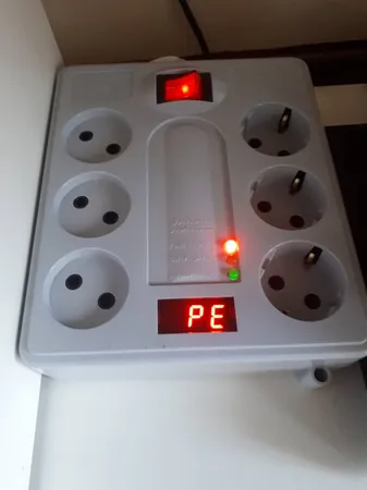 چندراهی برق و محافظ پارت الکتریک کد PE21604