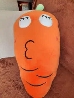 عروسک طرح هویج بالشتی مدل 001 ارتفاع 80 سانتی متر