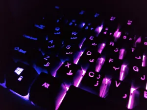 تجریه خرید کیبورد گیمینگ گرین مدل GK601-RGB، سوییچ نیمه مکانیکال، Full-Size، نورپردازی RGB