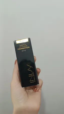 کرم پودر مات کننده این لی مدل Marble شماره 100 حجم 30 میلی لیتر