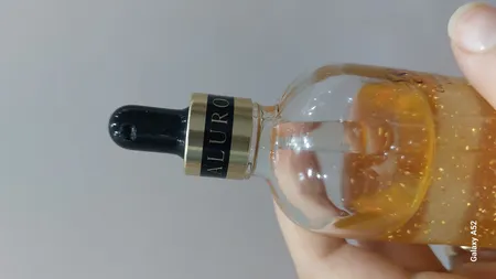 سرم آبرسان ونزن مدل عصاره حلزون و طلا حجم 100 میلی لیتر