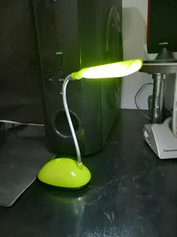 چراغ مطالعه مدل مینی تاشو