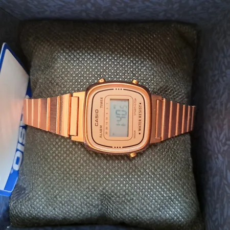 ساعت مچی دیجیتال زنانه مدل کرنومتردار