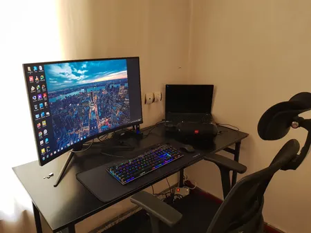 میز کامپیوتر مینیماتک مدل Flex 140