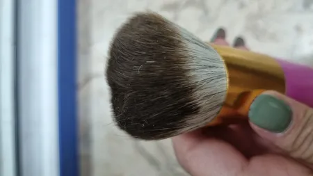 برس آرایشی مدل پرتراکم کپسولی