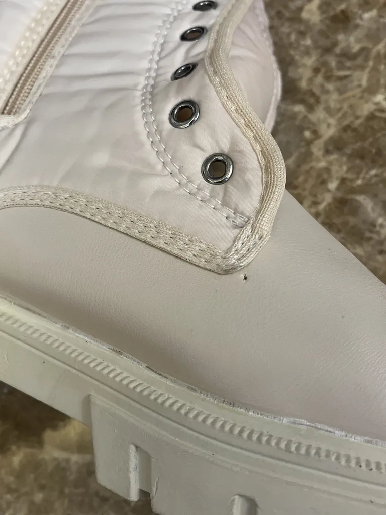 نیم بوت زنانه مدل کارانو