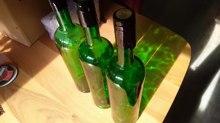 بطری مدل Splus به همراه کاپ سیل و چوب پنبه