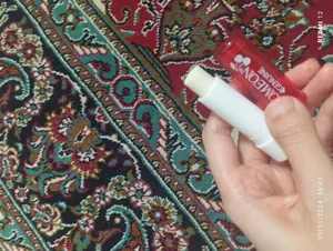 تجریه خرید بالم لب کامان مدل SOUR CHERRY SHINE