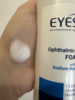 فوم شست‌وشوی پلک و مژه آیسول مدل Tea Tree Oil حجم 175 میلی‌لیتر