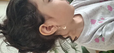 گوشواره طلا 18 عیار زنانه طلای مستجابی مدل پروانه کد 09