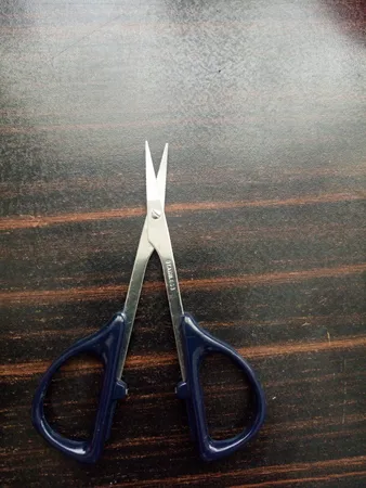 قیچی ابرو مکس فکتور مدل PRO