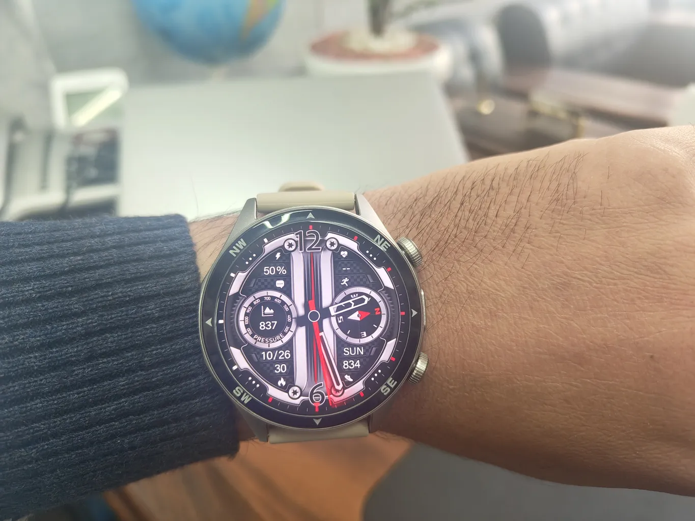 ساعت هوشمند گلوریمی مدل GX SPORT مناسب برای ورزش، کنترل سطح اکسیژن خون، شمارش ضربان قلب، پایش وضعیت خواب، با بند سیلیکونی