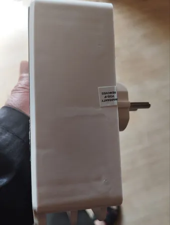 محافظ ولتاژ گرین لاین مدل GLP102