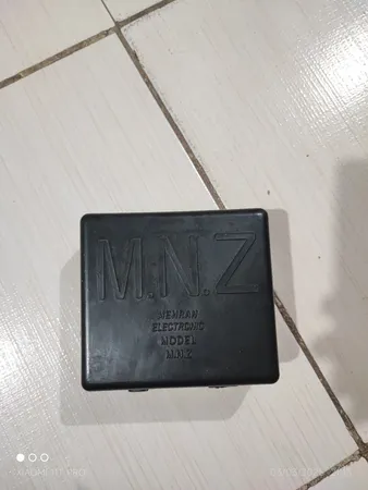 چراغ سیار خودرو کد 4MOIN