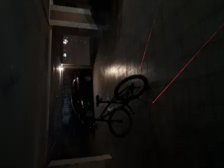 چراغ عقب دوچرخه مدل لیزری