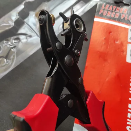 انبر پانچ چرم کد CH250 به همراه صفحه و سوزن