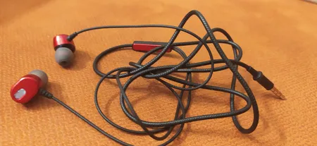 هندزفری بی کیو زد مدل U12