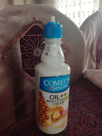 کرم مرطوب‌کننده کامان مدل عسل حجم 400 میلی‌لیتر