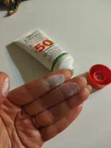 تجریه خرید کرم ضد آفتاب لابورن مدل ابرسان حجم 50 میلی لیتر