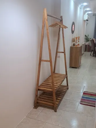 رگال لباس چوبی مدل مثلثی دو طبقه