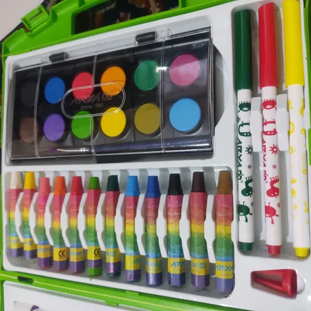 بسته لوازم التحریر مدل کیفی کد 23 مجموعه 48 عددی