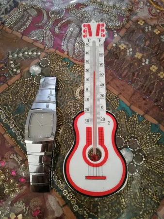 دما سنج طرح گیتار مدل beh14