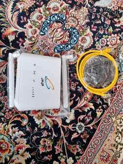 مودم 4G LTE یوتل همراه اول مدل L443 به همراه بسته اینترنتی 300 گیگابایتی یکساله