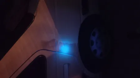 چراغ قوه دستی مدل UV 365nm filter