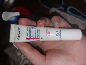 تجریه خرید کرم دور چشم آرتوینا مدل Without Fragrance حجم 15 میلی لیتر